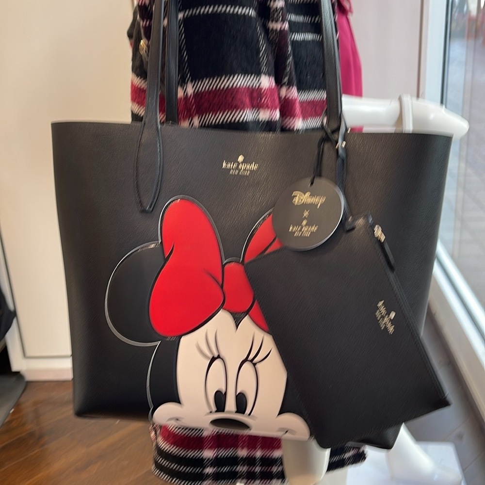 Disney X Kate Spade New York Reversible Minnie Large Tote
NWT - Picture 11 of 16
